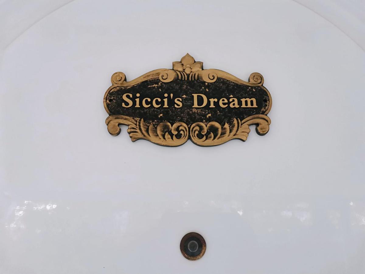 Апартаменти Sicci'S Dream Афіни Екстер'єр фото